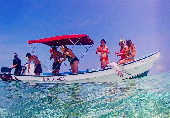 Anda De Wata - Boat - Dreaming Mermaid - Snorkel Tours - Snorkeling Belize