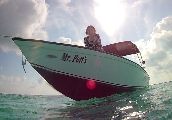 Anda De Wata Tours - Boat - Mr Pott's -Snorkel Tours - Snorkeling Belize