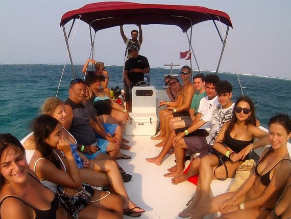 Goff's Caye Special - Snorkel Tours - Anda De Wata - Tropical Island - Goff’s Caye Island - Guided snorkel